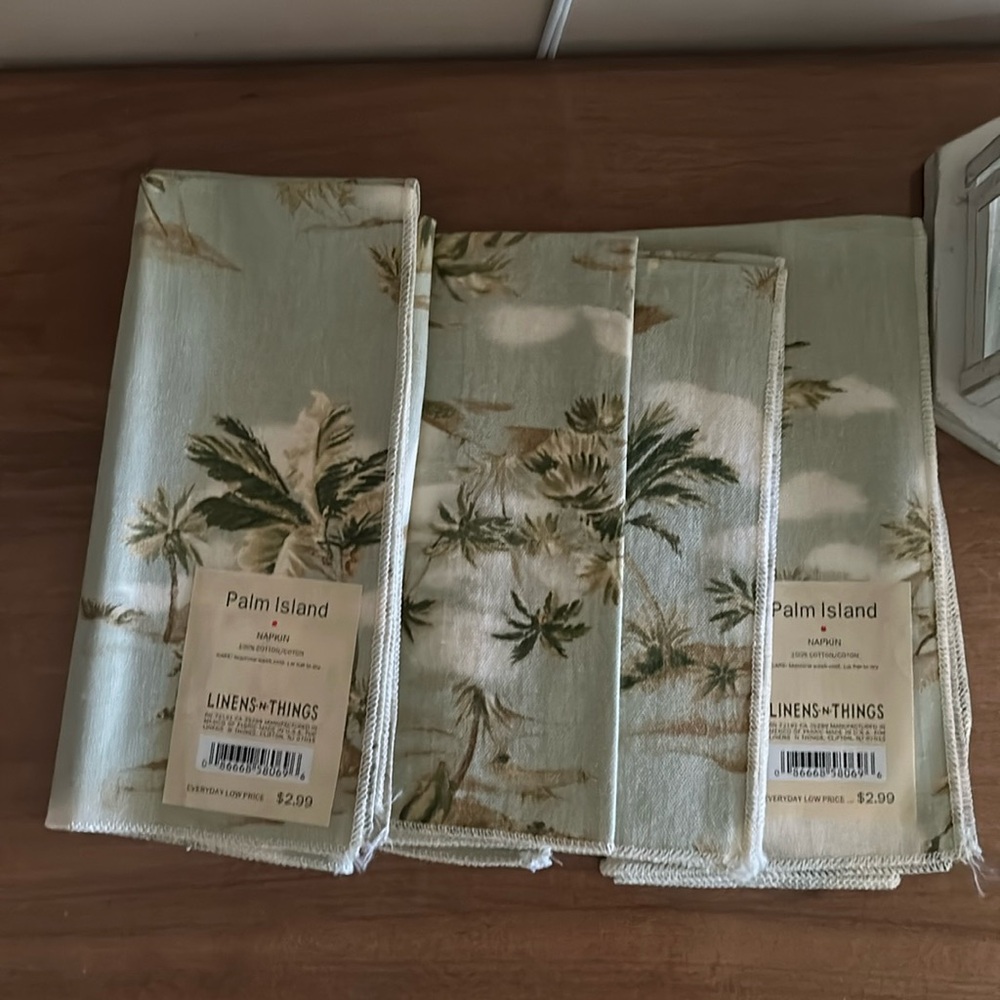Palm tree napkins